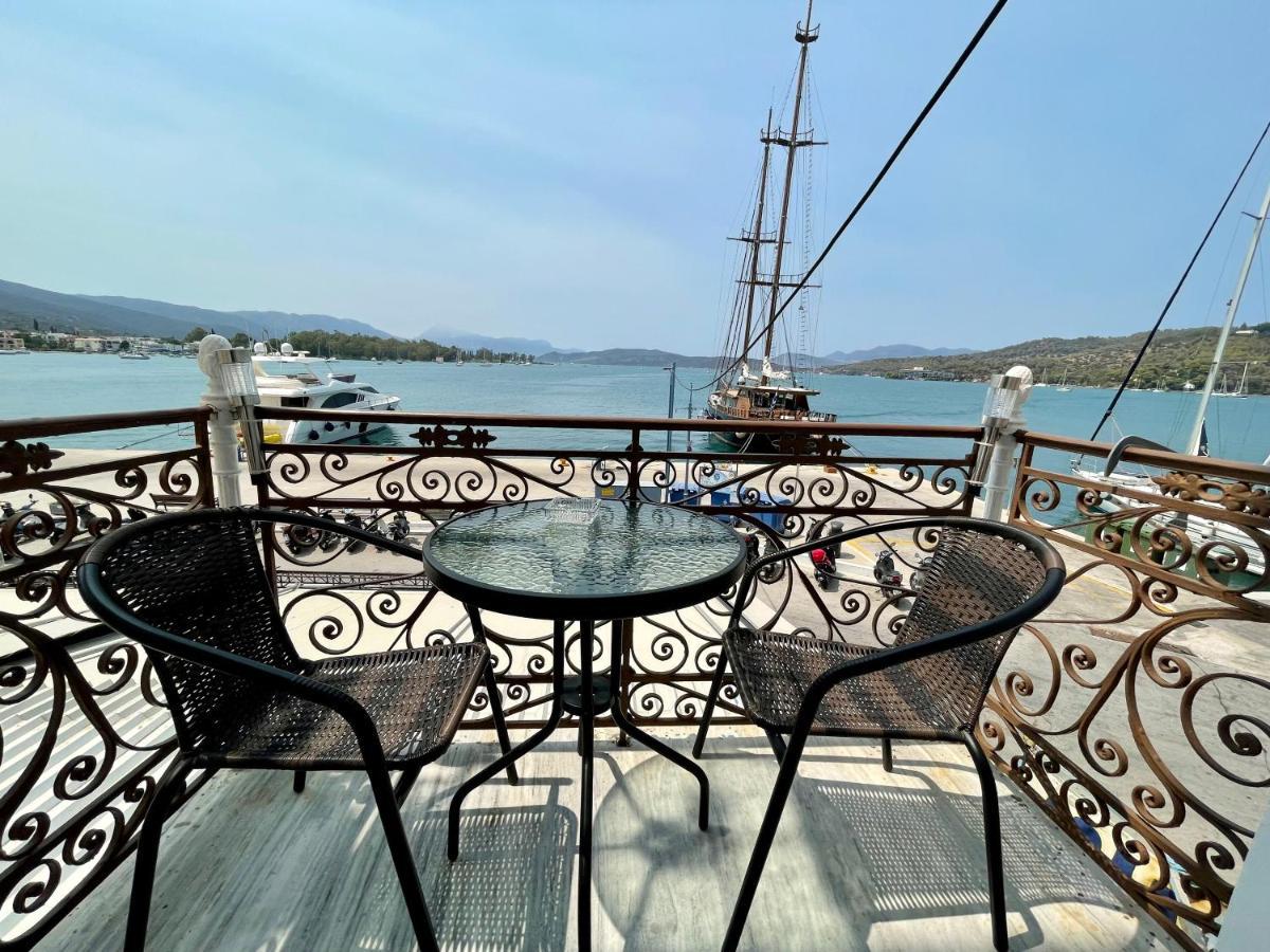 ホテル Poros Mood Poros Town エクステリア 写真